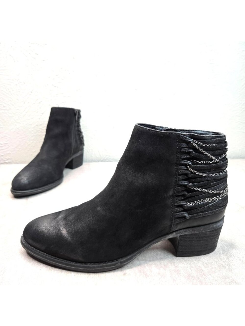 Steve Madden Ankle Boots Size 8 Black Leather Grunge Goth Edgy Chain Booties